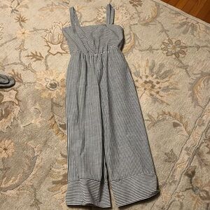 Cute striped jumper, perfect for vacation or a hot day, new without tags